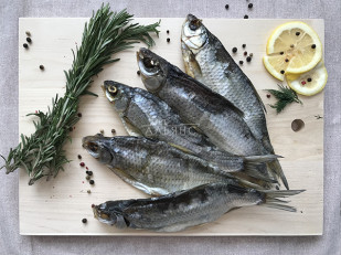 Тунец вяленый: Вобла вяленая астраханская крупная