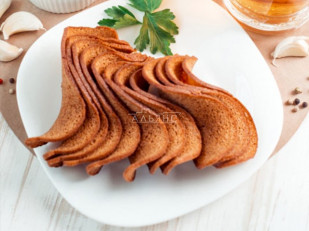 Гренки черные со вкусом сыра: Ресторанные гренки с сметаной и зеленью